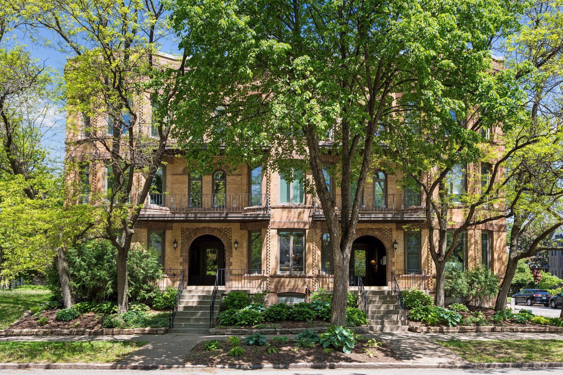 561  Laurel Avenue, Saint Paul, MN