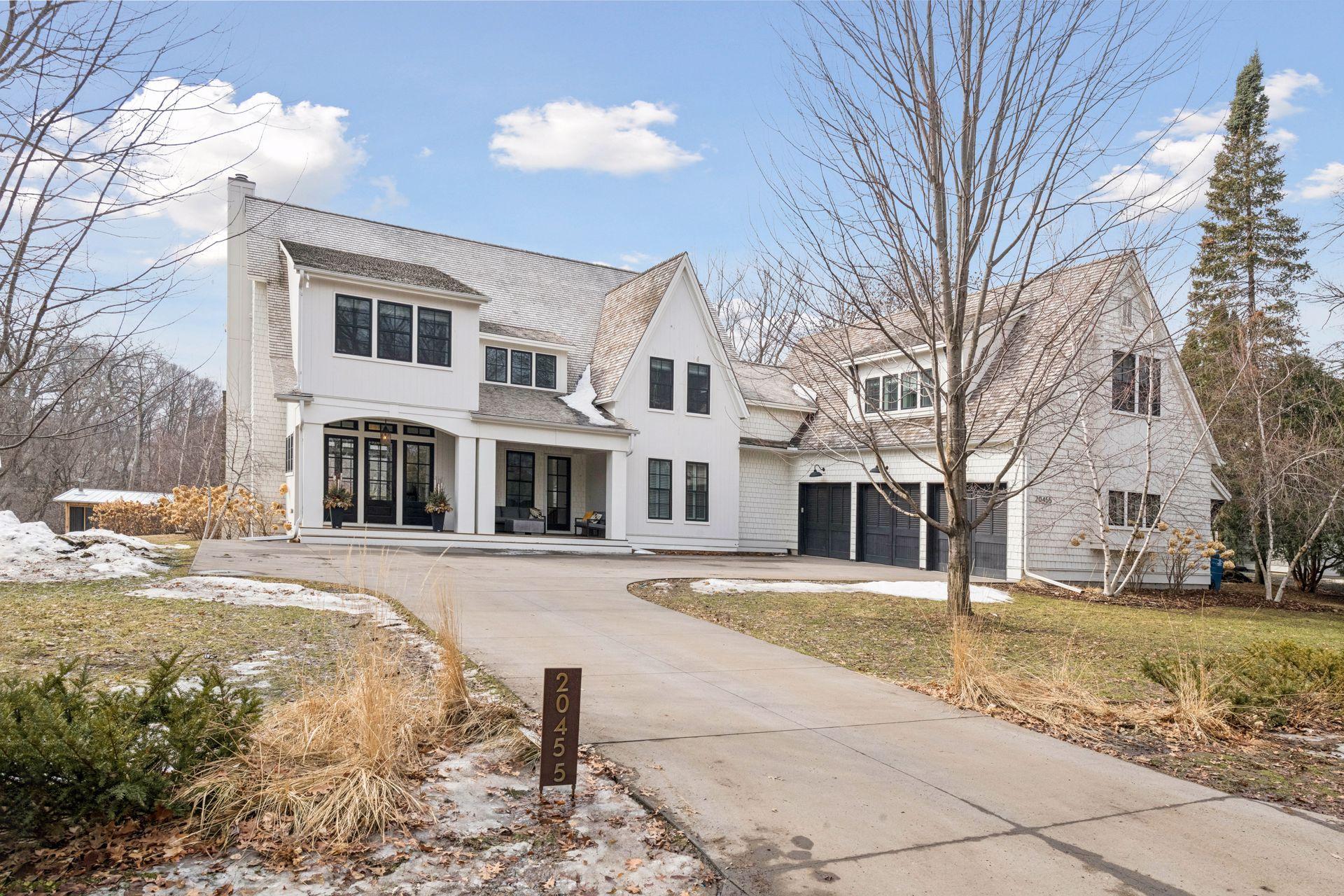 20455  Park Place, Excelsior, MN