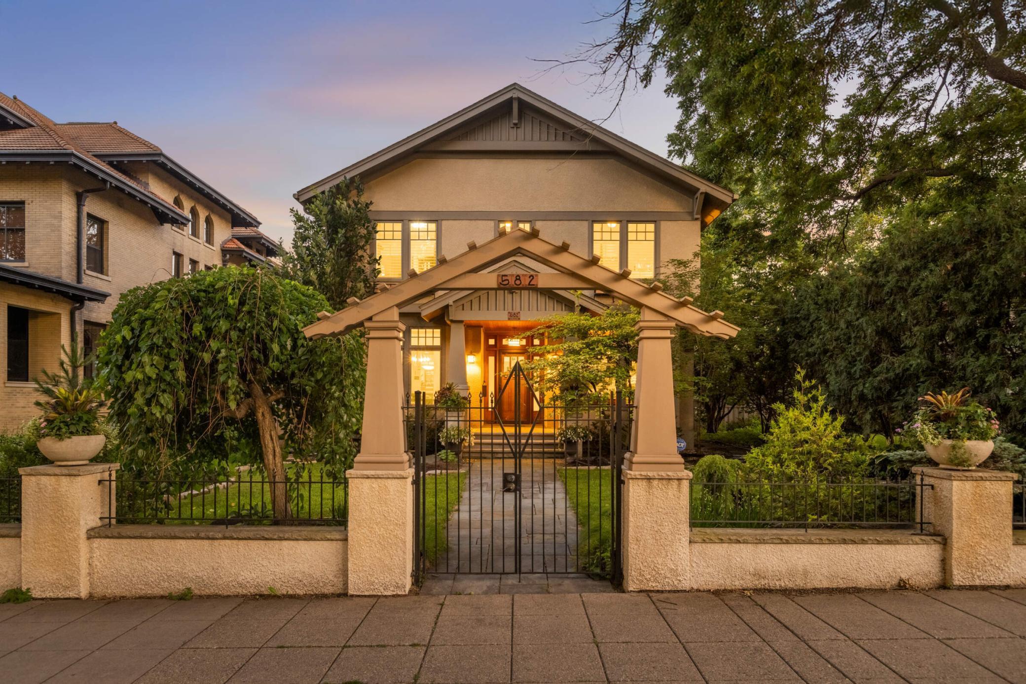 582  Summit Avenue, Saint Paul, MN