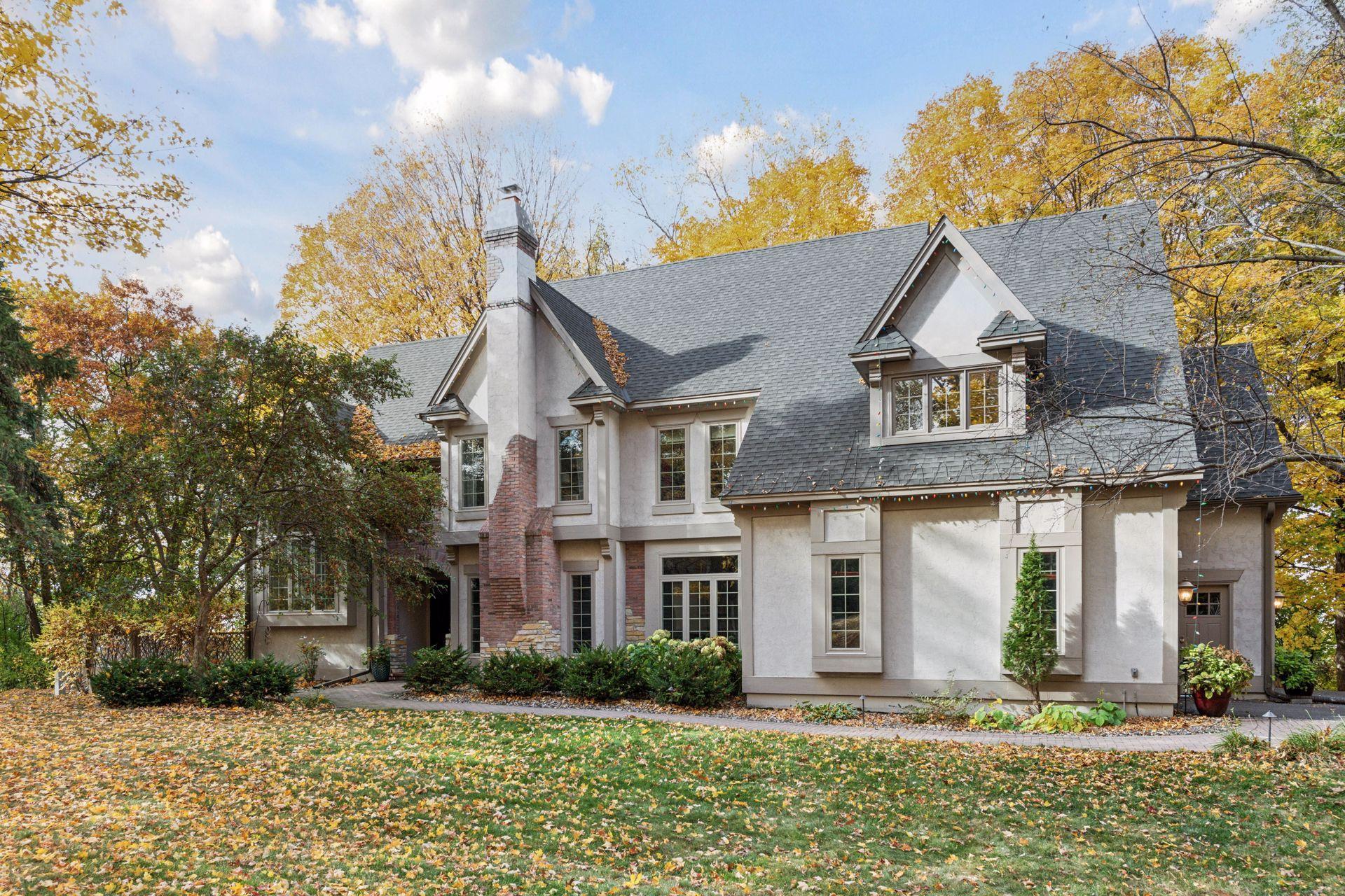 5470  Carrie Lane, Shorewood, MN