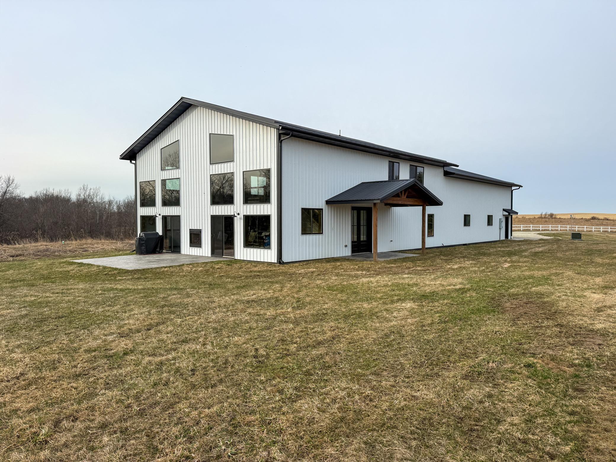 11719  Ridgeview Road, Hokah, MN