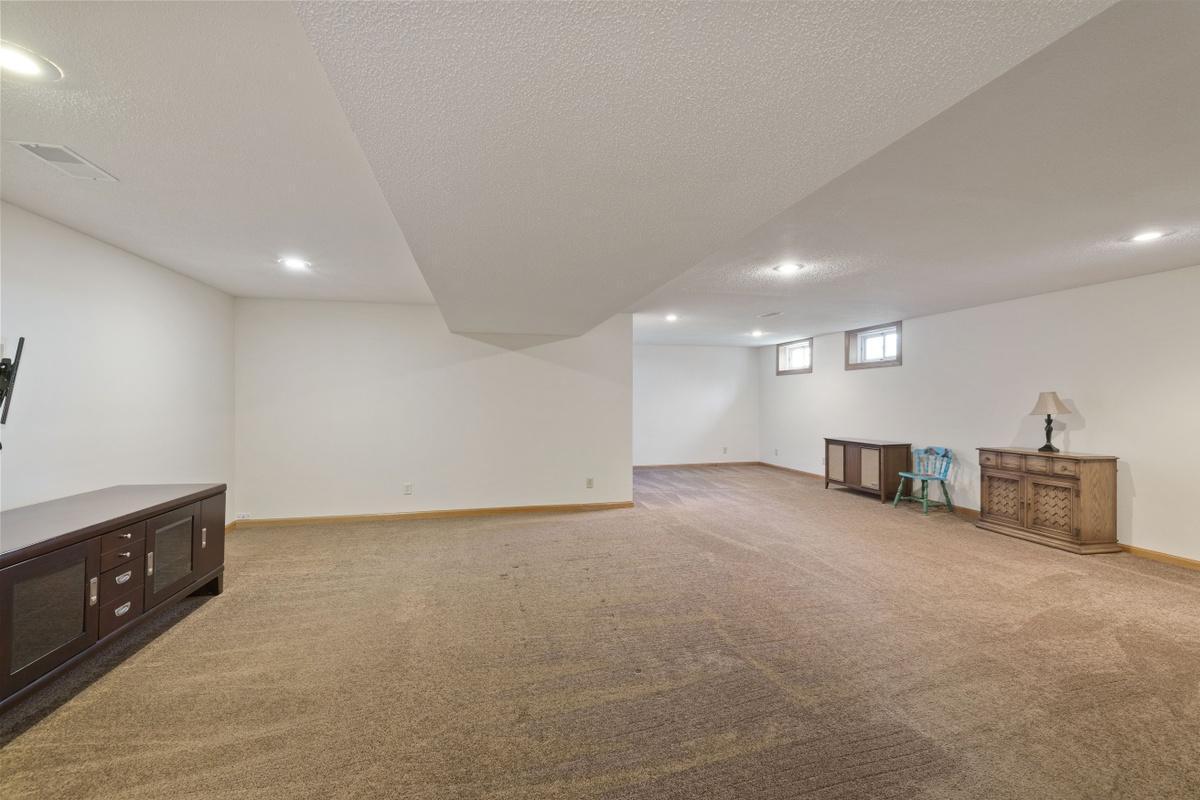 W12192  757th Avenue, River Falls, WI Image 21 of 34