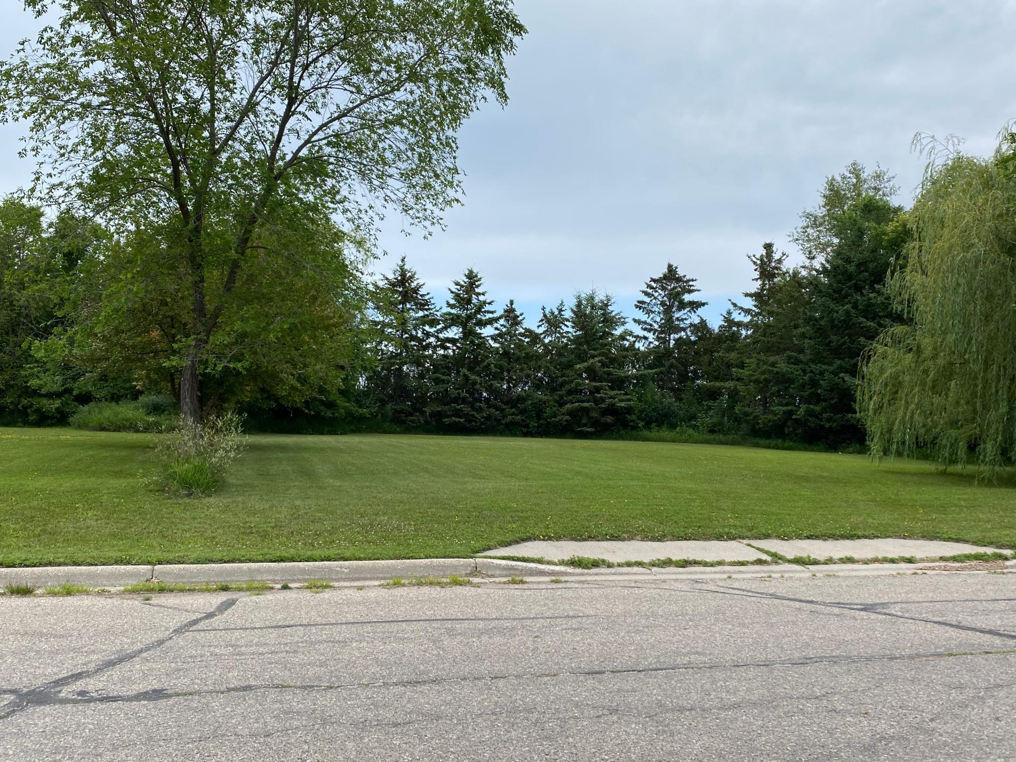 1605  Cardinal Drive N, Thief River Falls, MN