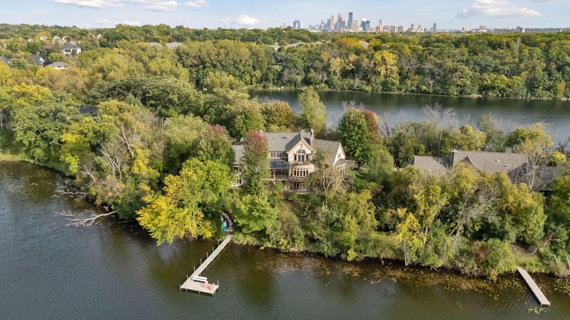 1465  Island Drive, Golden Valley, MN