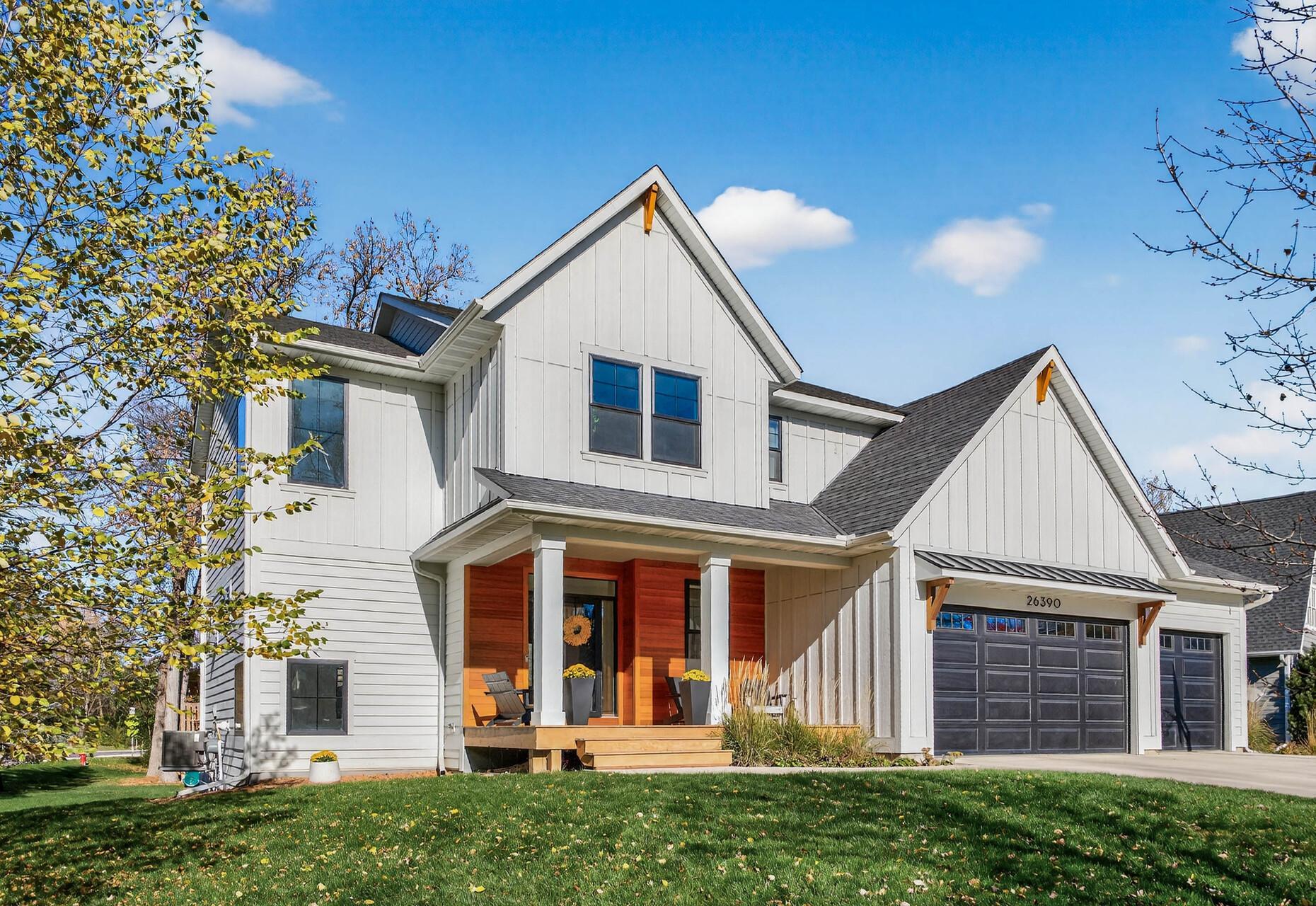 26390  Alexander Lane, Shorewood, MN