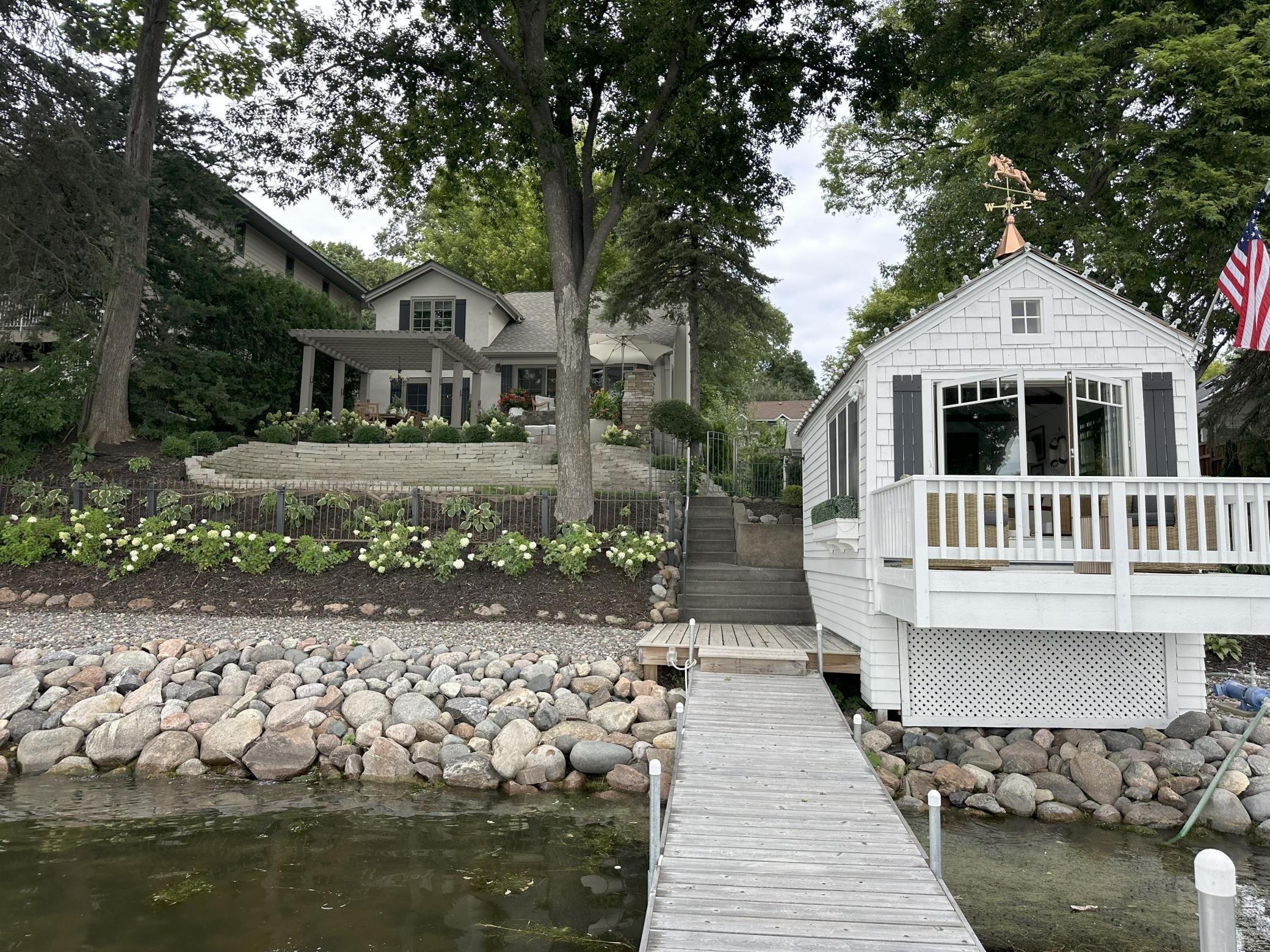 4805  Island View Drive, Mound, MN