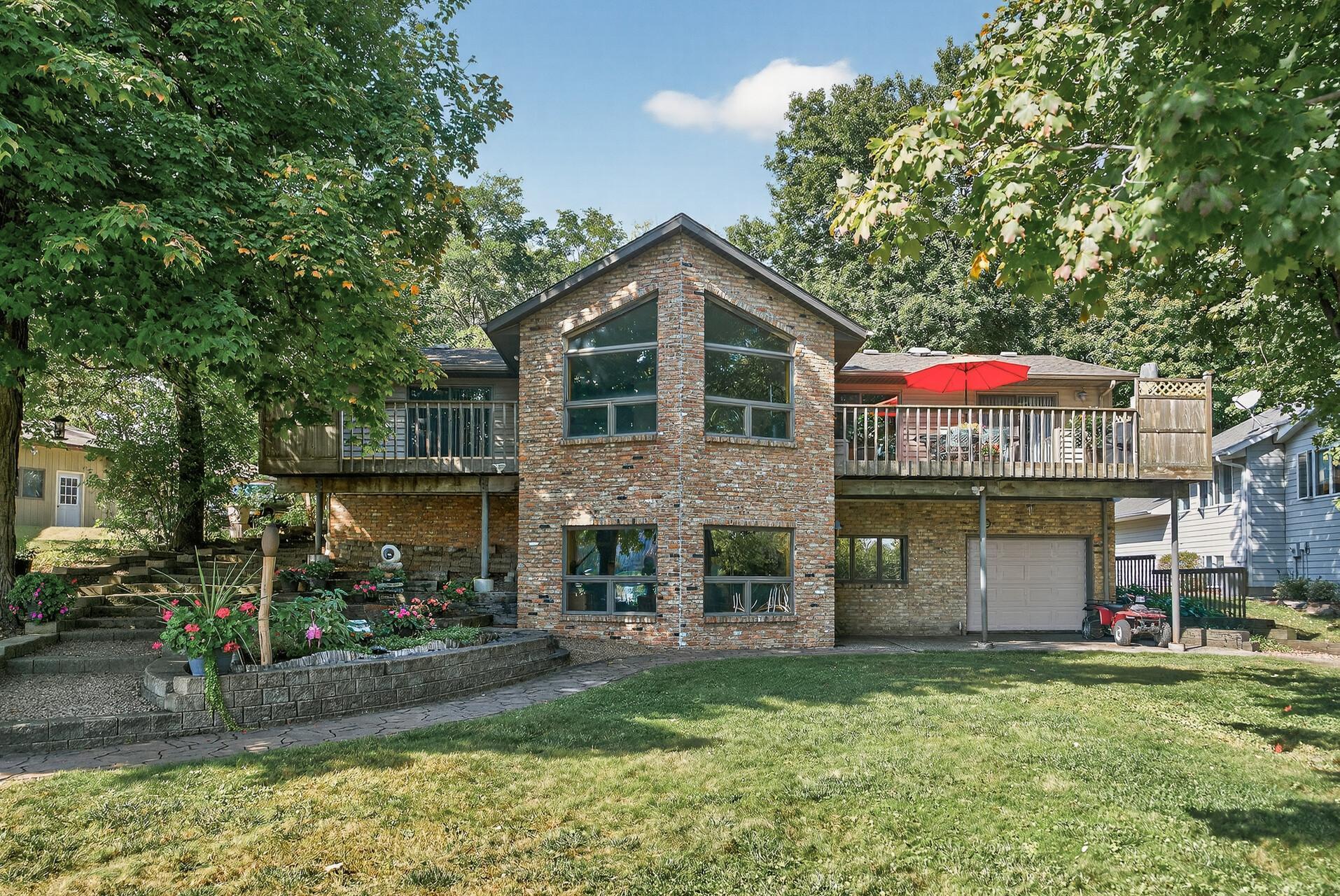 55  Interlachen Drive, Tonka Bay, MN