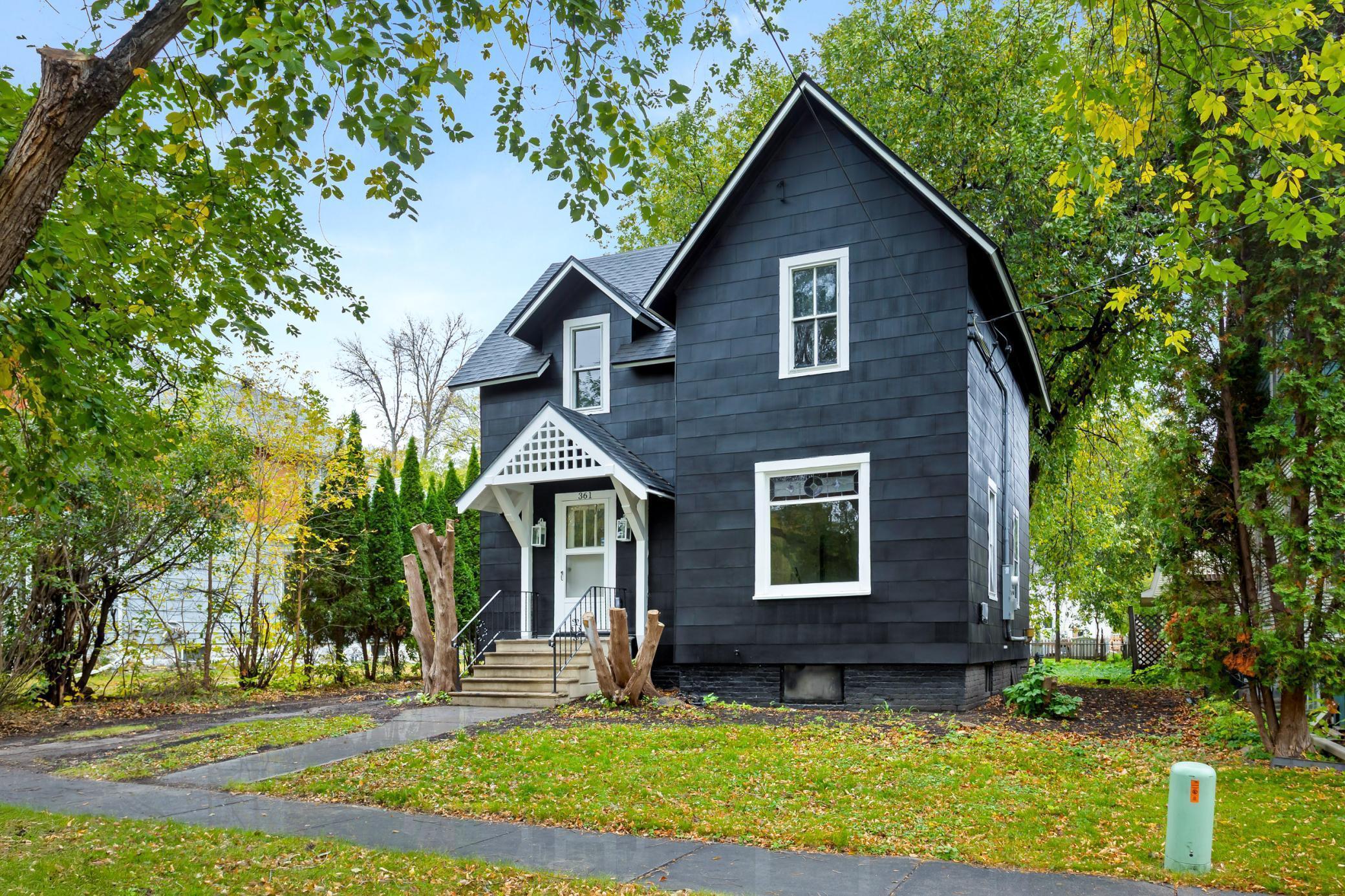 361  8th Avenue S, Fargo, ND