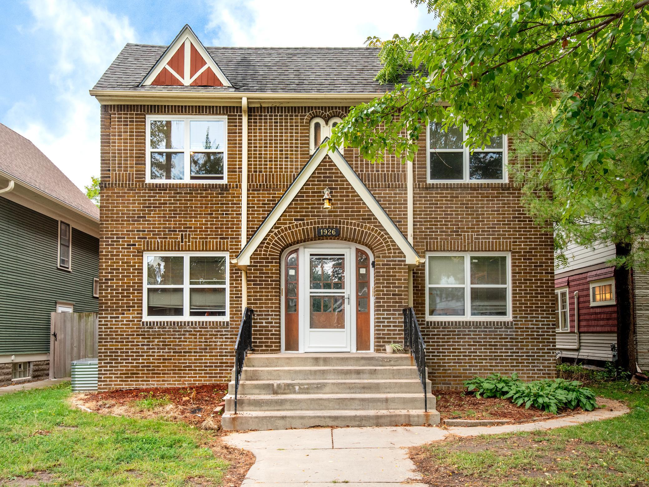 1926  Grand Avenue, Saint Paul, MN