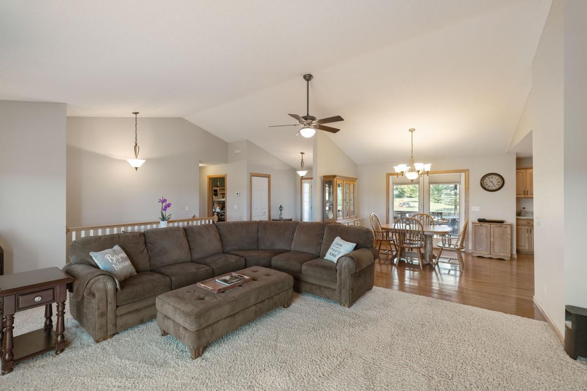 W12192  757th Avenue, River Falls, WI Image 4 of 34