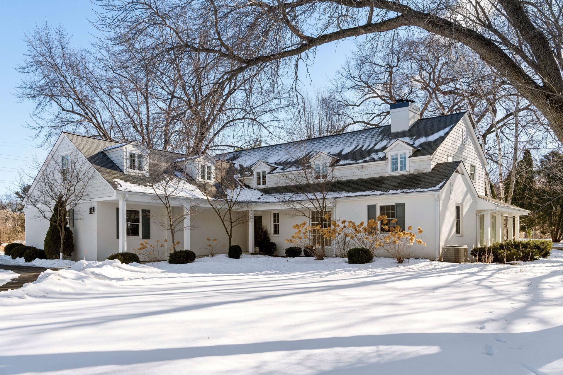 1  Spur Road, Edina, MN