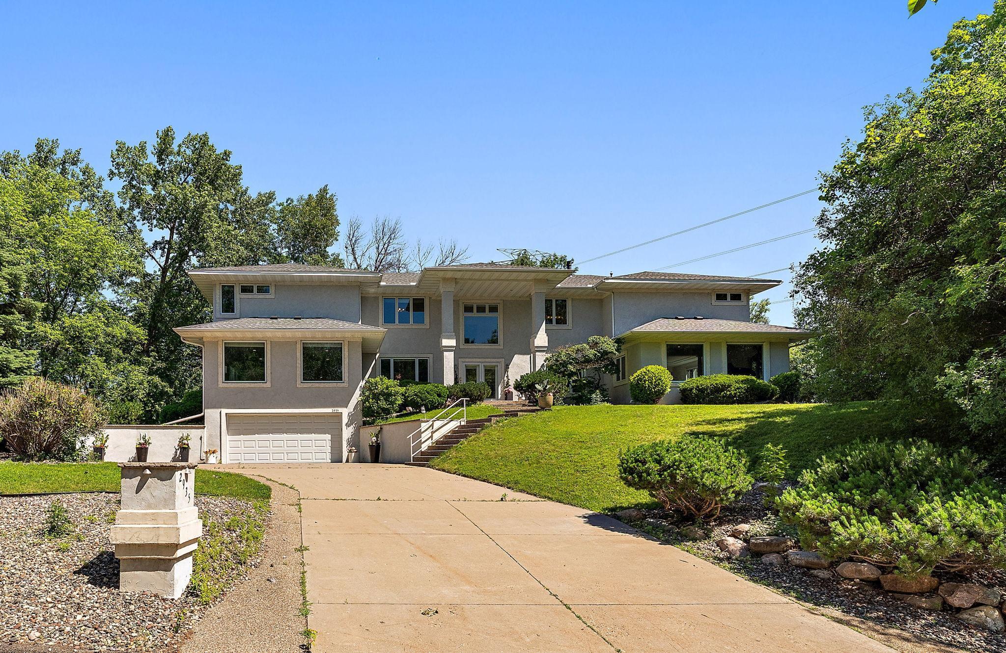 2935  Minnehaha Curve E, Minnetonka, MN