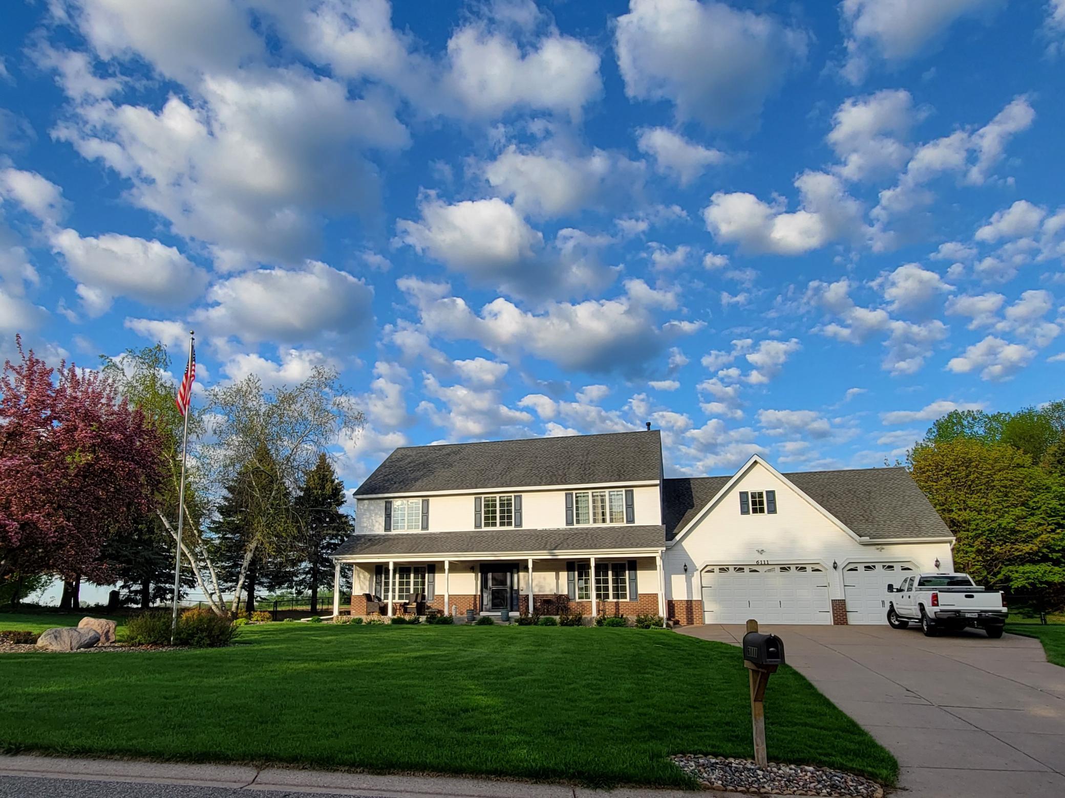 6111  Kalen Drive, Woodbury, MN