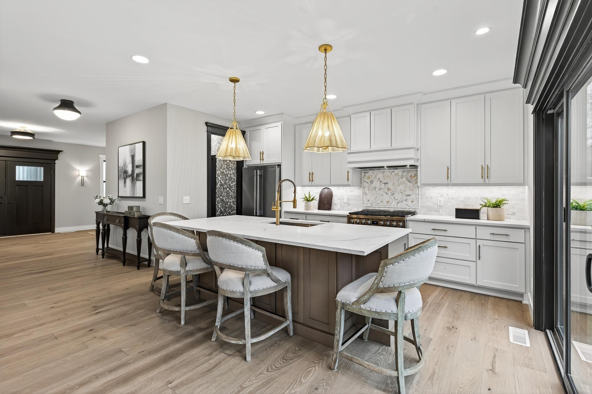 5319  Glenwood Avenue, Golden Valley, MN