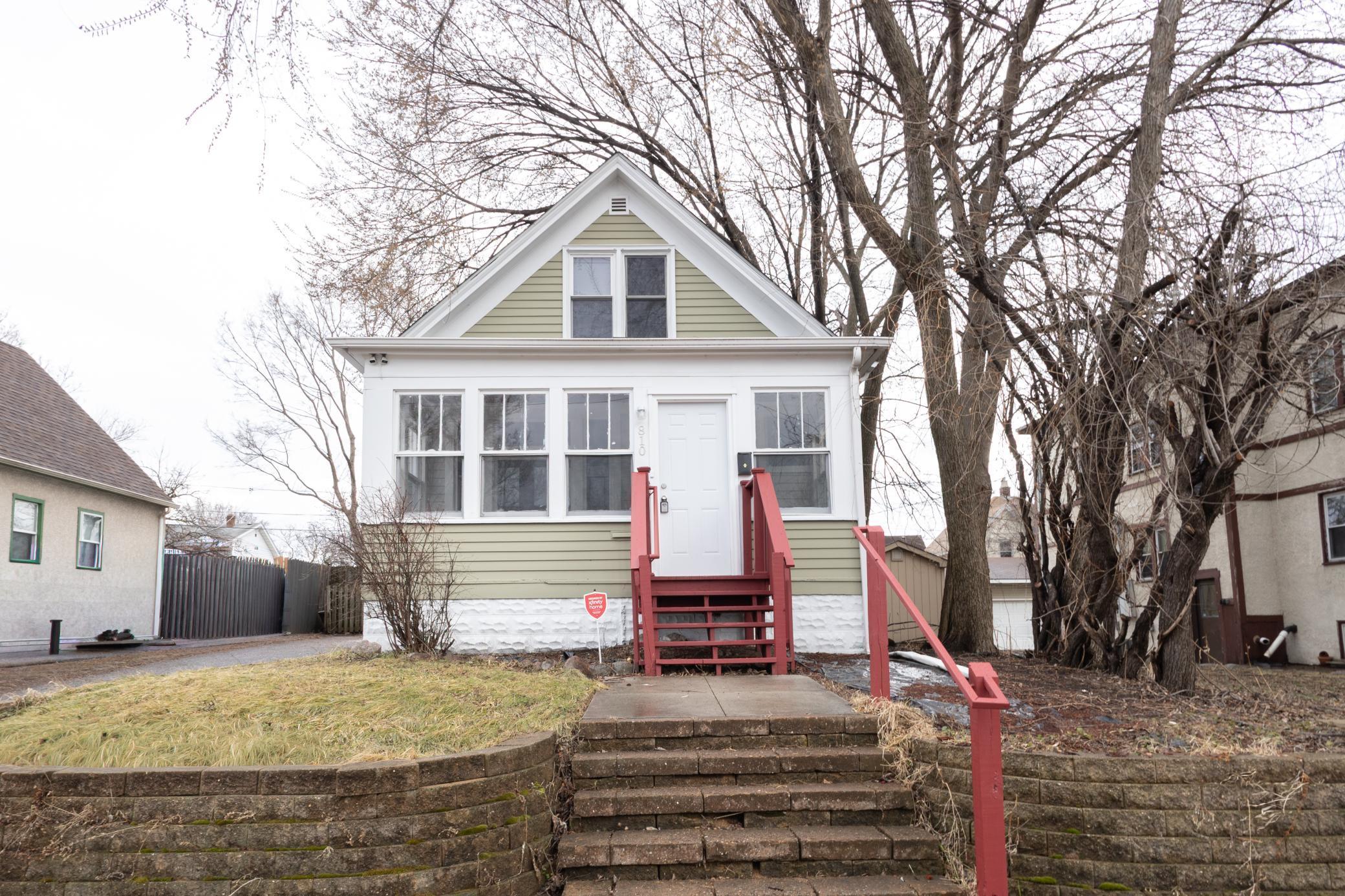 810  Concordia Avenue, Saint Paul, MN