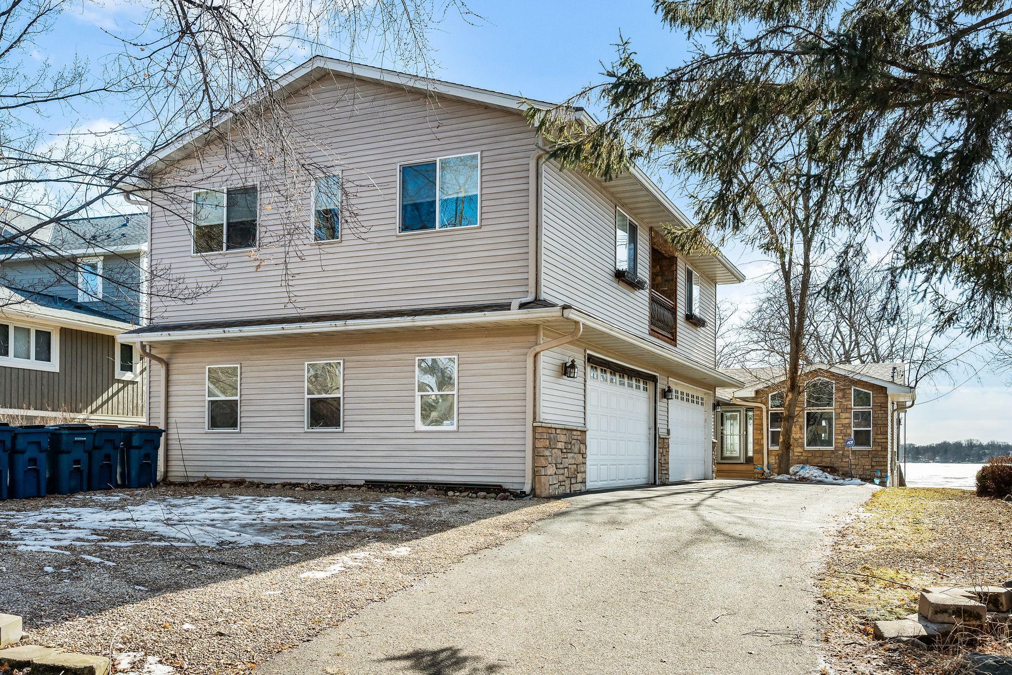 8839 N Shore Trail N, Forest Lake, MN