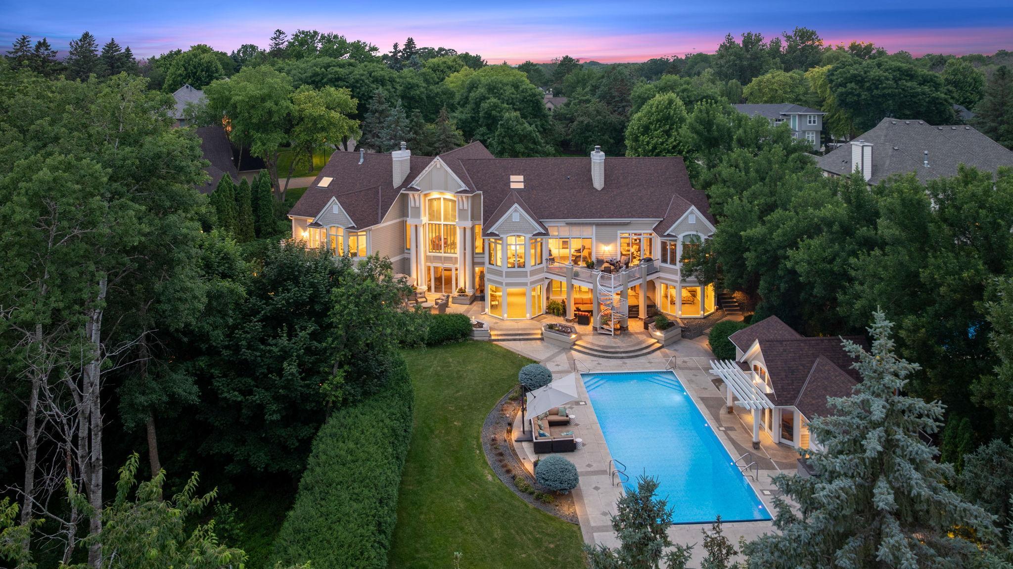 2350  Cherrywood Road, Minnetonka, MN