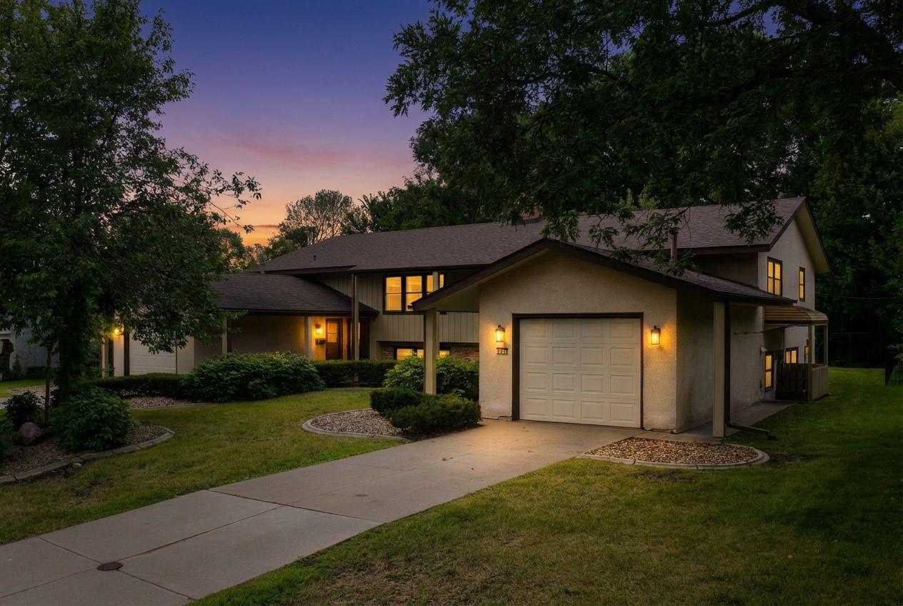 3308  Roosevelt Court NE, Saint Anthony, MN