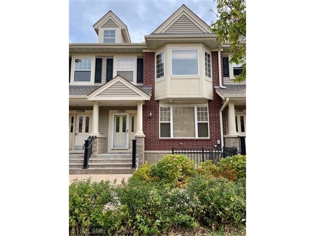 11305  Preswick Boulevard, Eden Prairie, MN