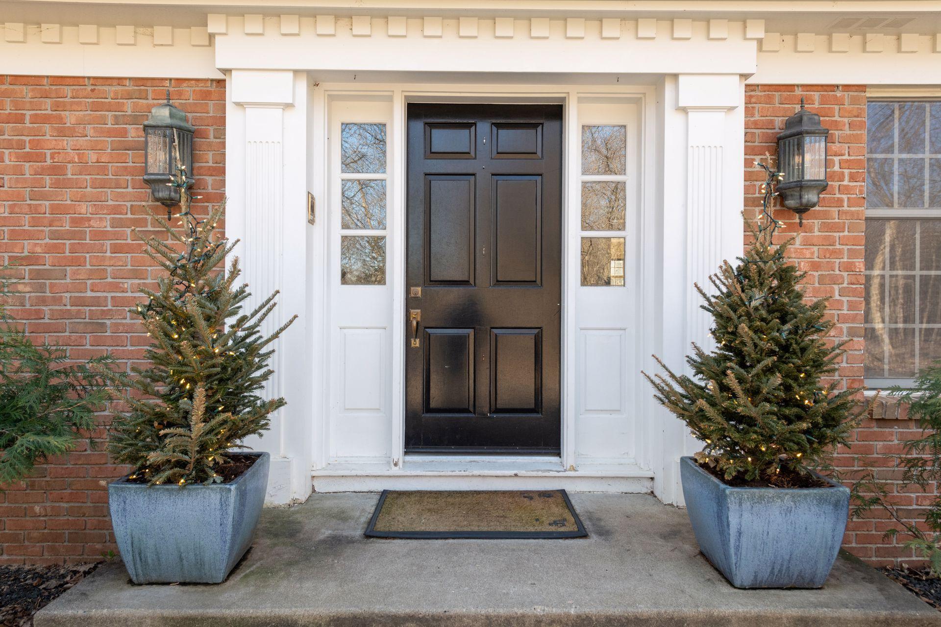 425  Ferndale Road N, Wayzata, MN