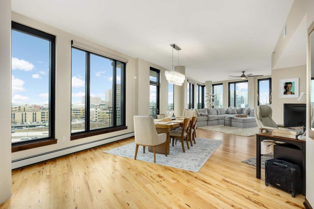 1240 S 2nd Street, Minneapolis, MN