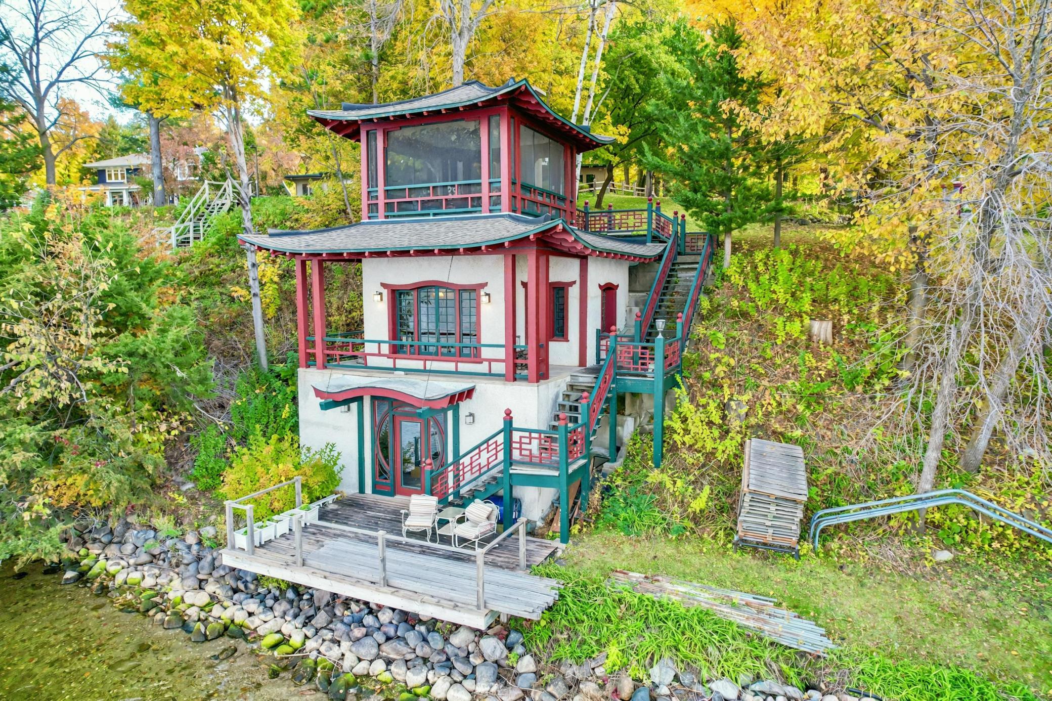 28100  Woodside Road, Excelsior, MN