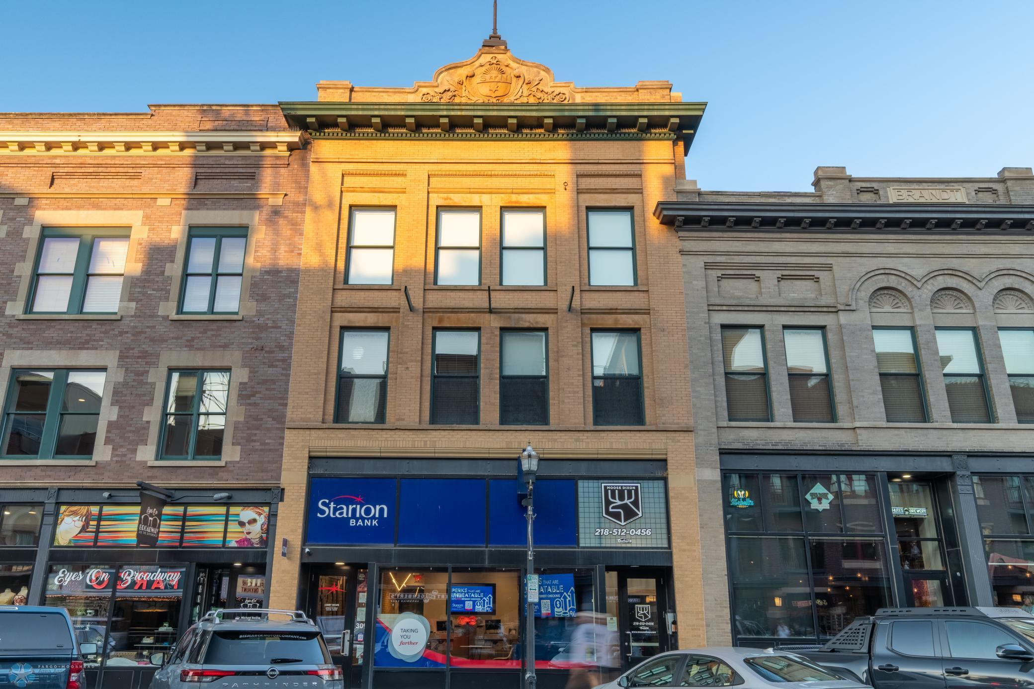 305  Broadway  N, Fargo, ND