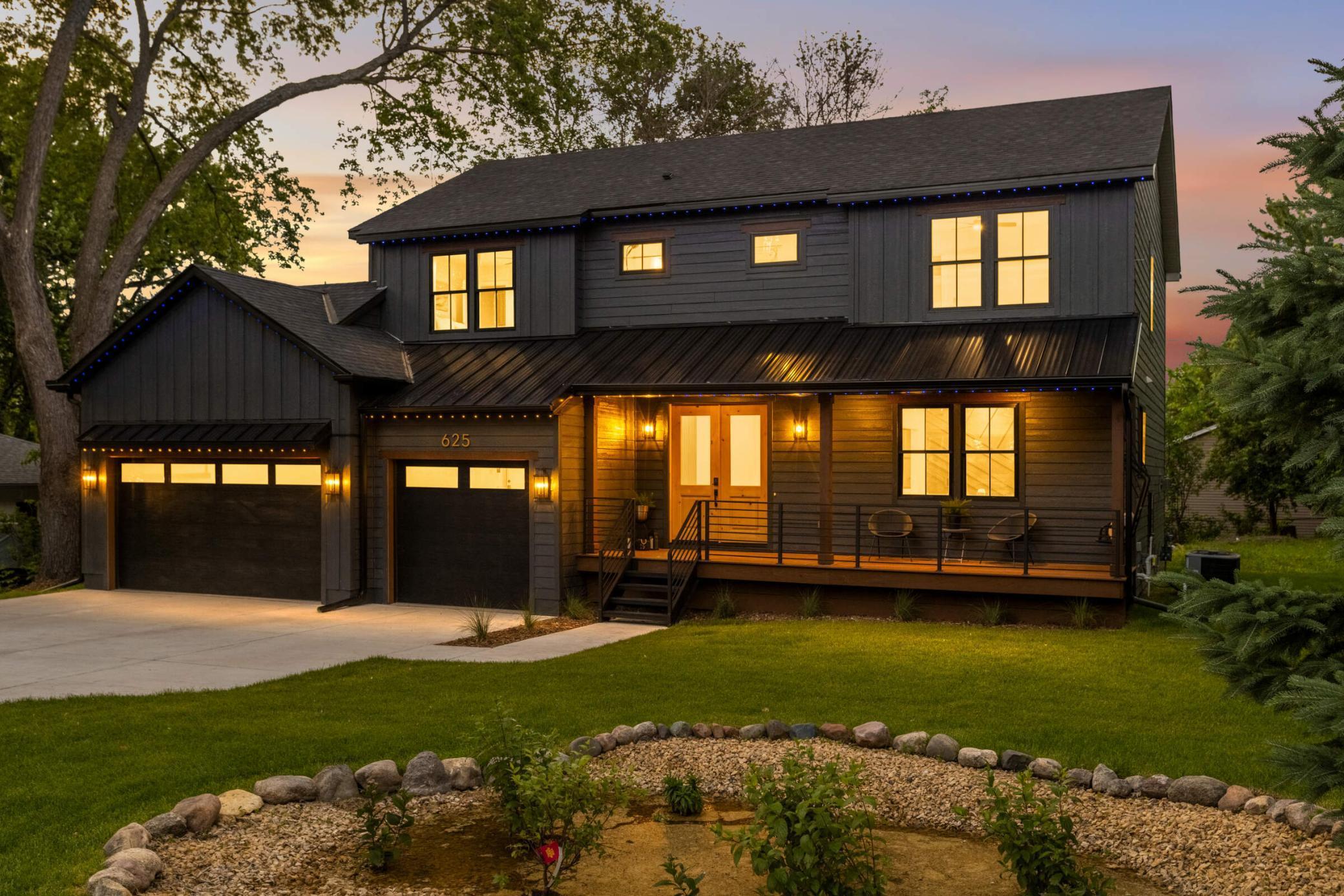 625  Ivy Falls Avenue, Mendota Heights, MN