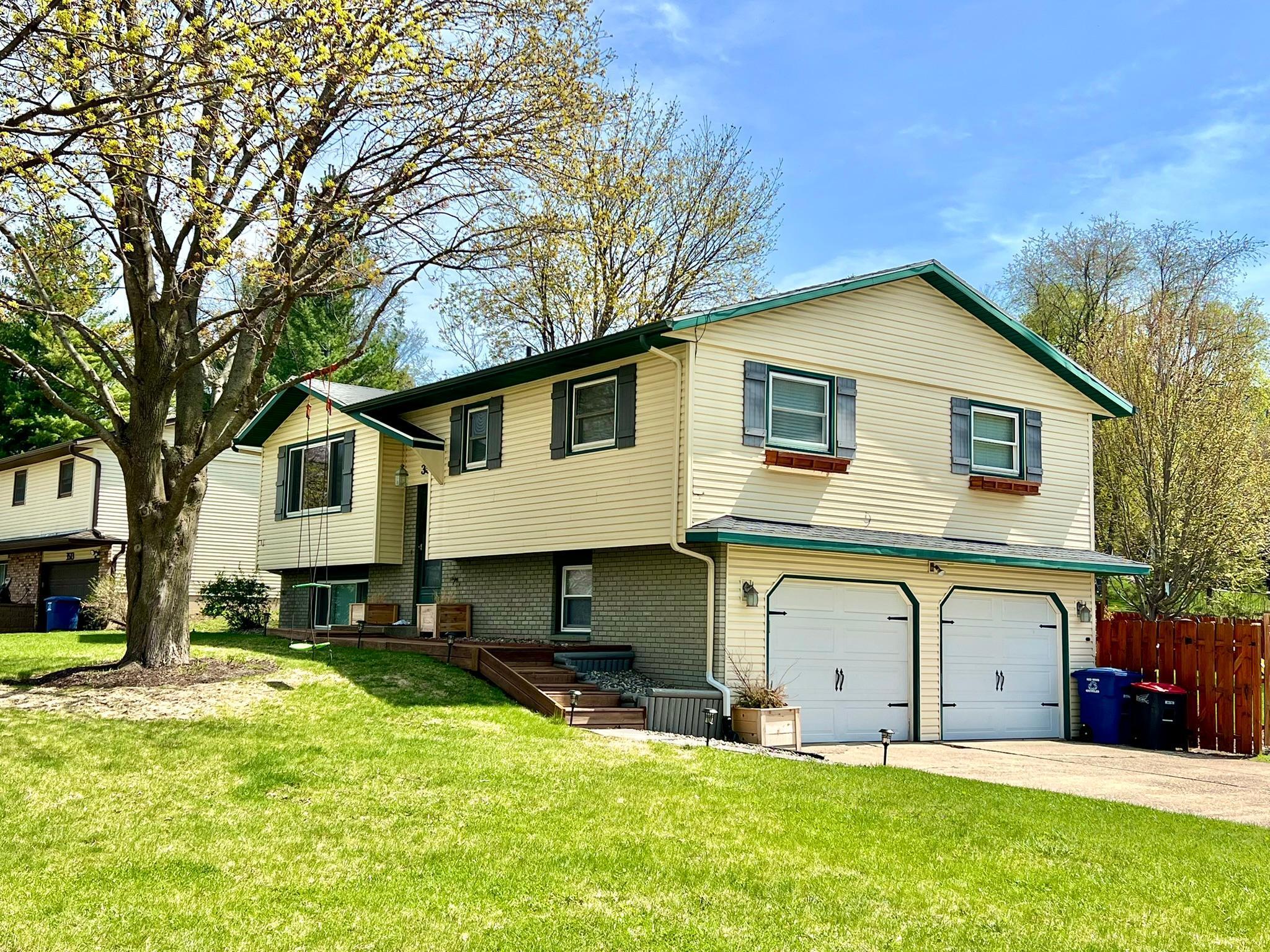 3521  Graves Drive, Red Wing, MN