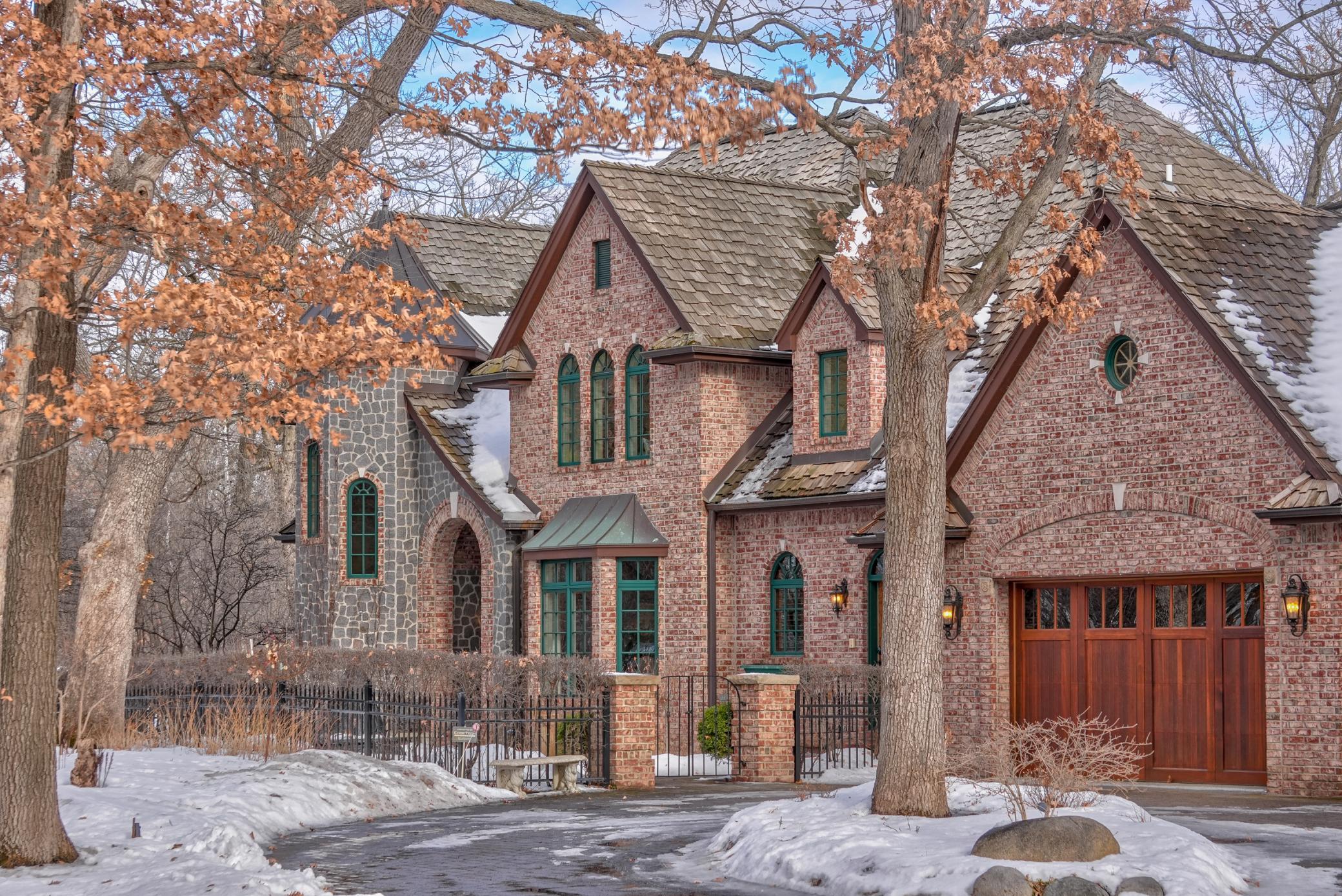 7  Bent Tree Court, North Oaks, MN