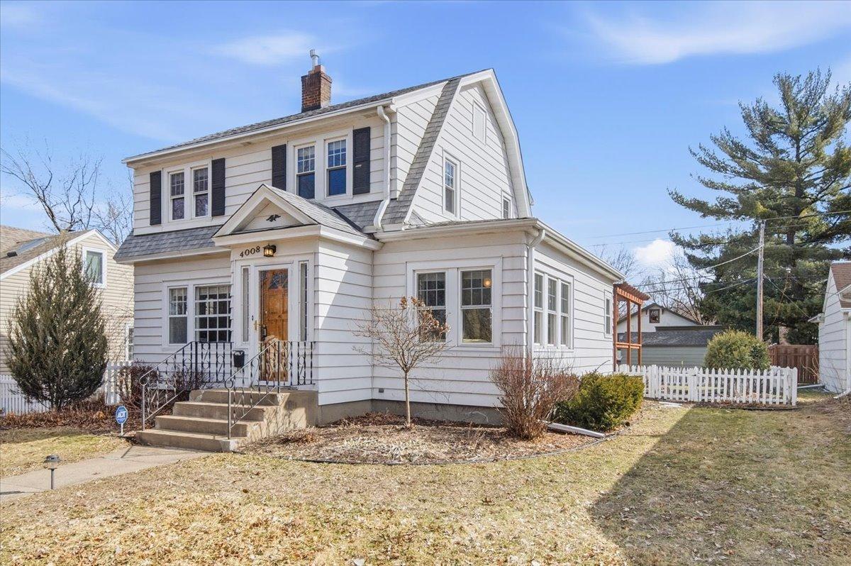4008  Zenith Avenue N, Robbinsdale, MN