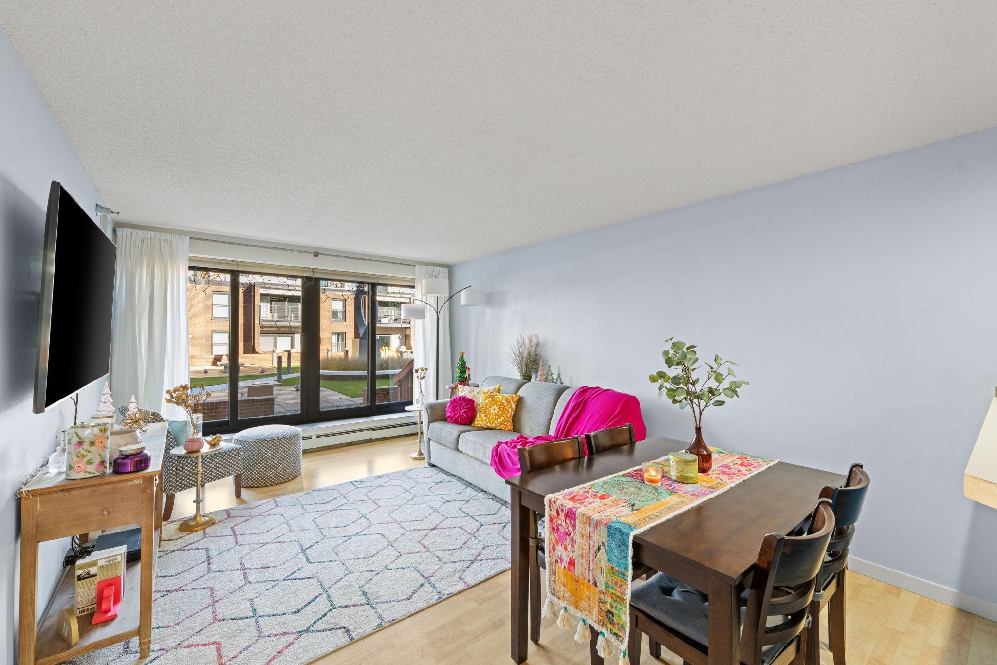 48  Groveland Terrace, Minneapolis, MN