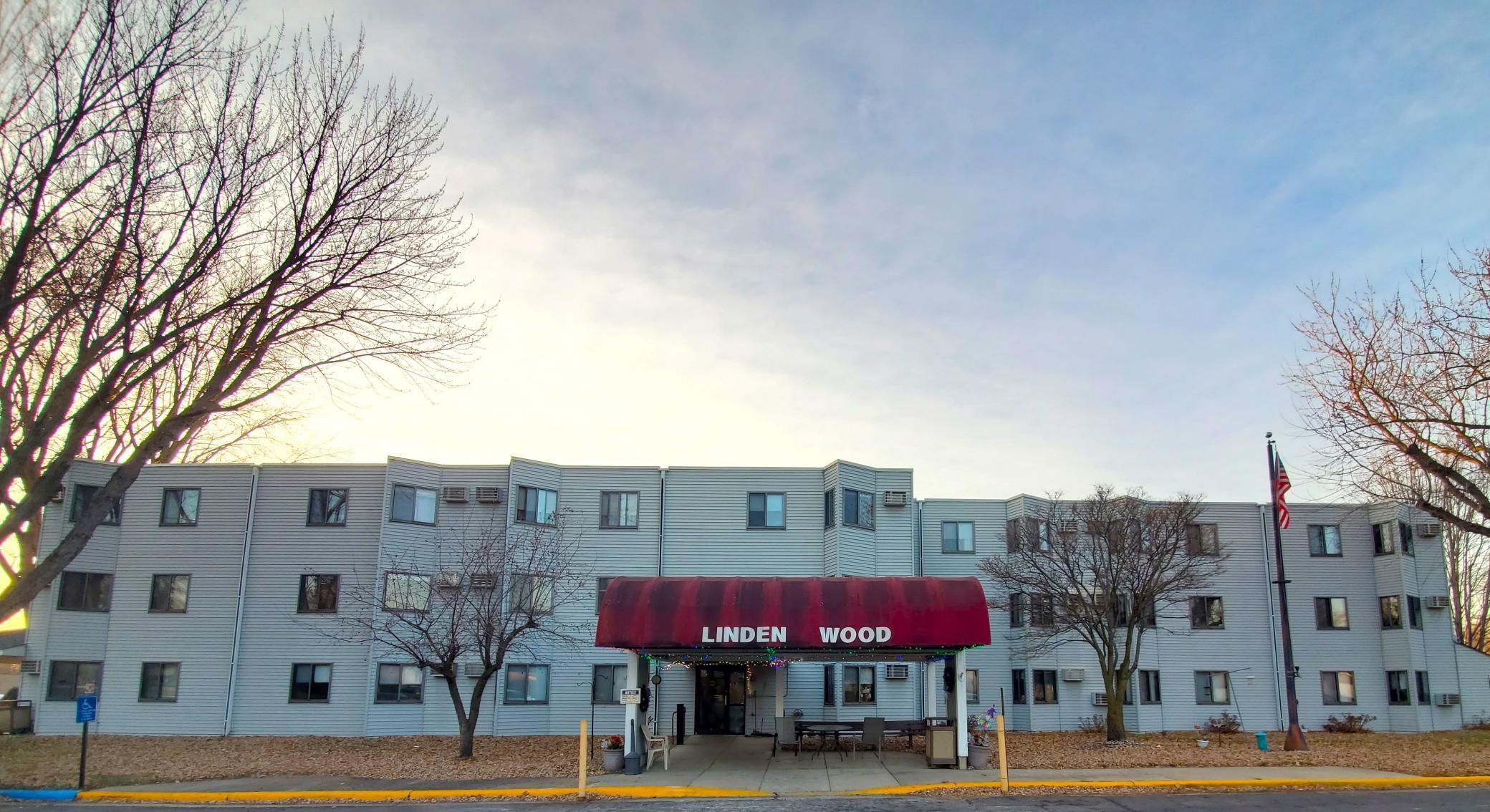 215  Linden Avenue W, Winsted, MN