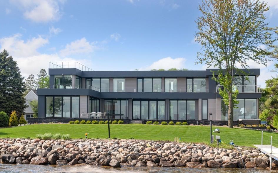 1225  Shoreline Drive, Wayzata, MN