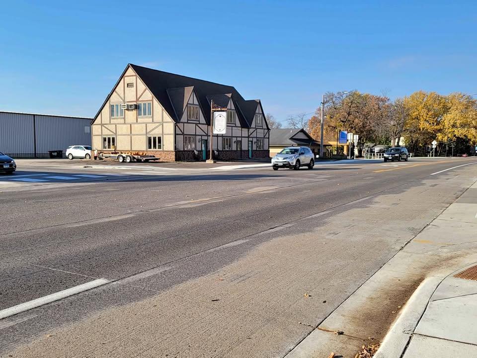 400  Parker Avenue W, Dassel, MN