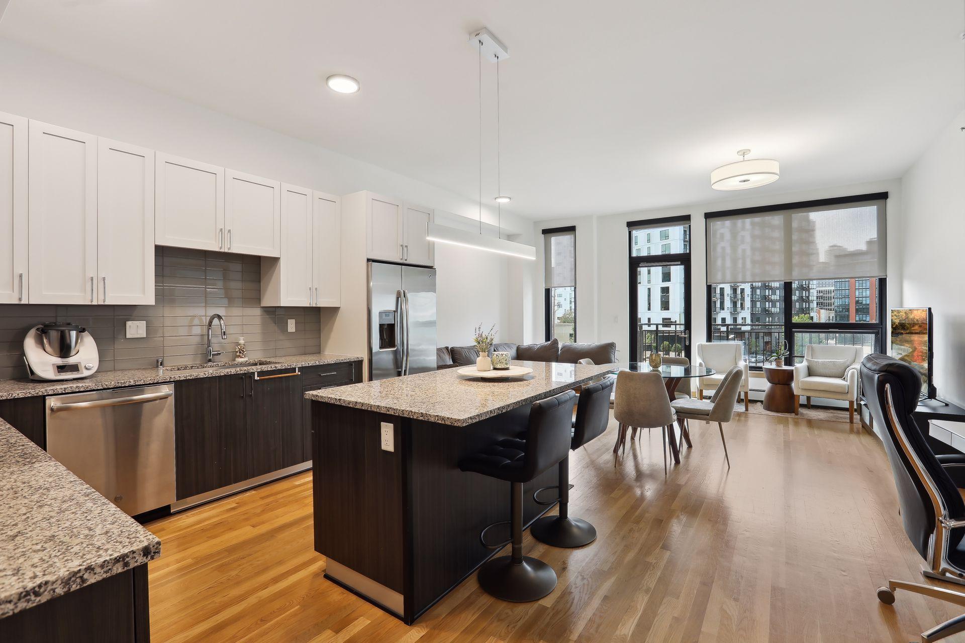 1240 S 2nd Street, Minneapolis, MN