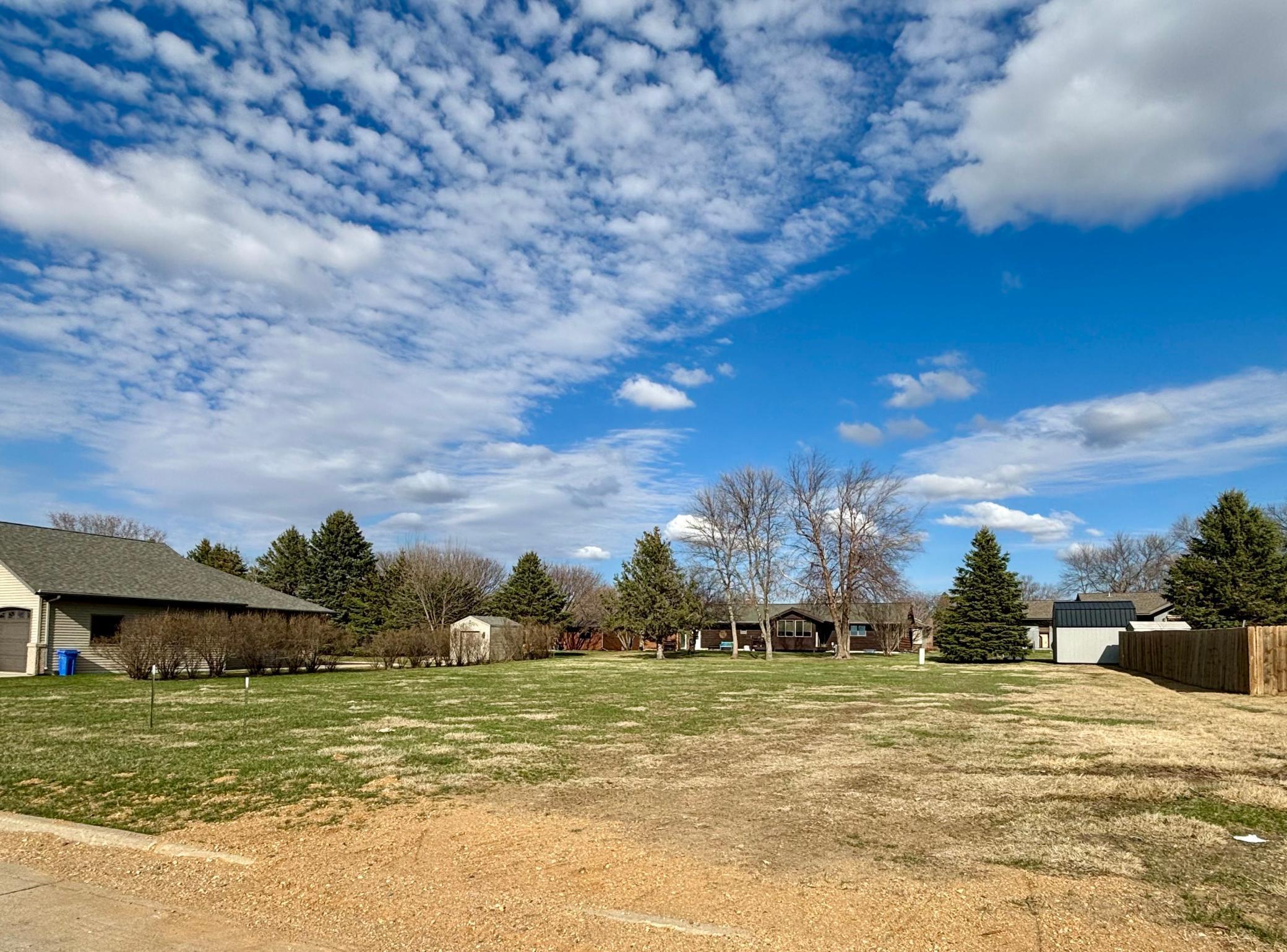 907  9th Avenue SW, Pipestone, MN