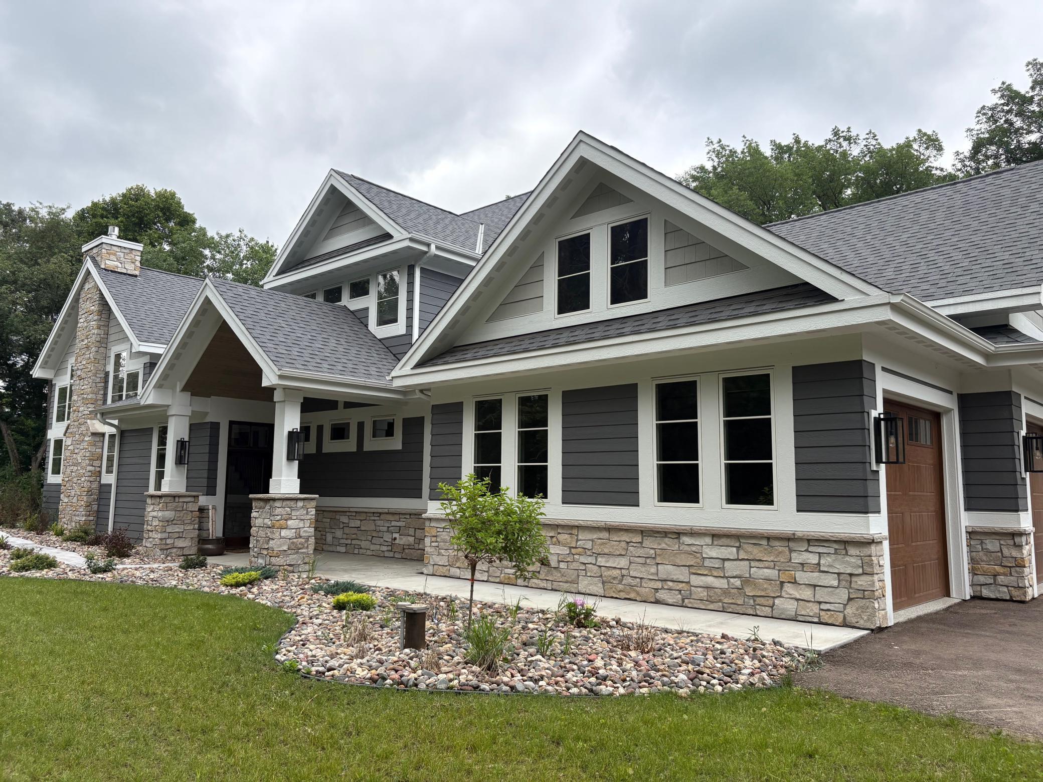 294  Cove Road, Hudson, WI