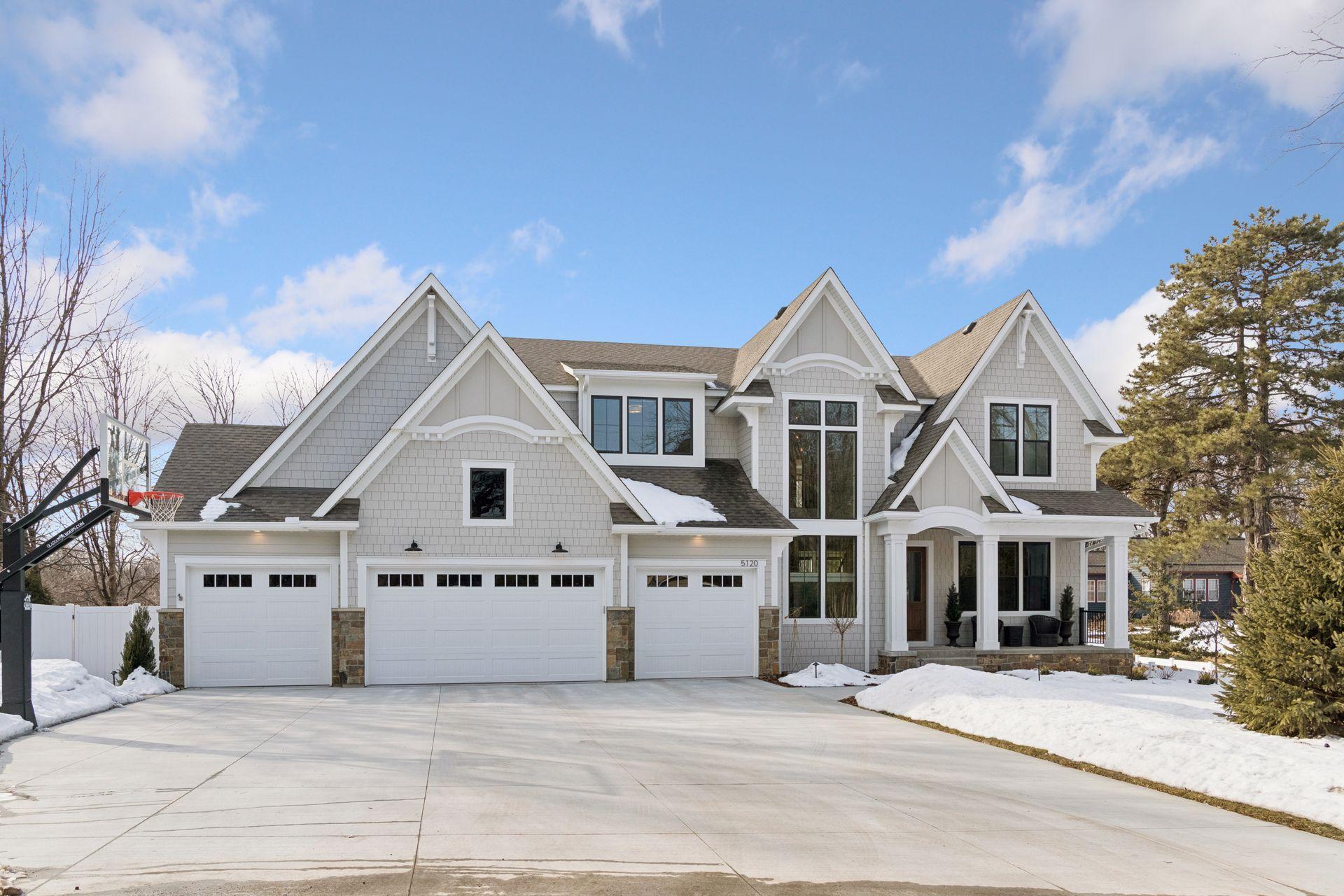 5120  Hooper Lake Road, Excelsior, MN