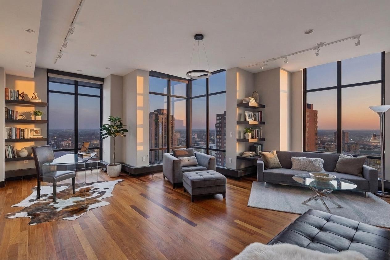 201 S 11th Street, Minneapolis, MN