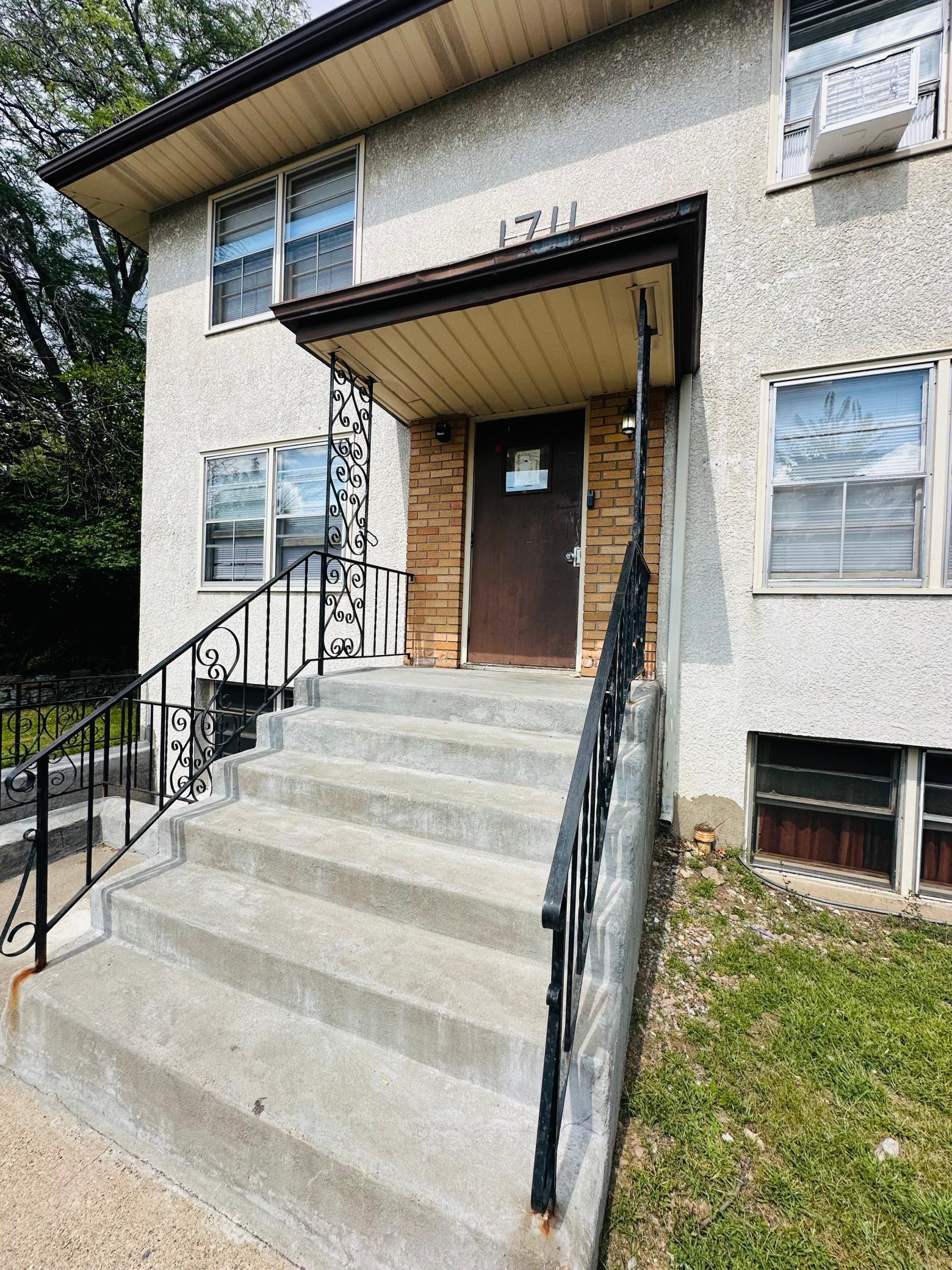 1711  7th Street E, Saint Paul, MN