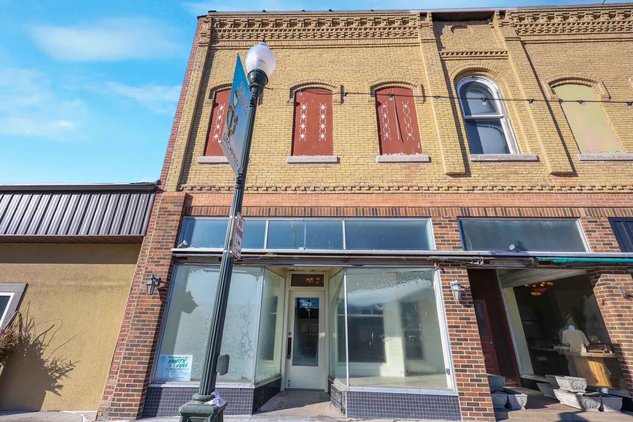 109 N Sibley Avenue, Litchfield, MN