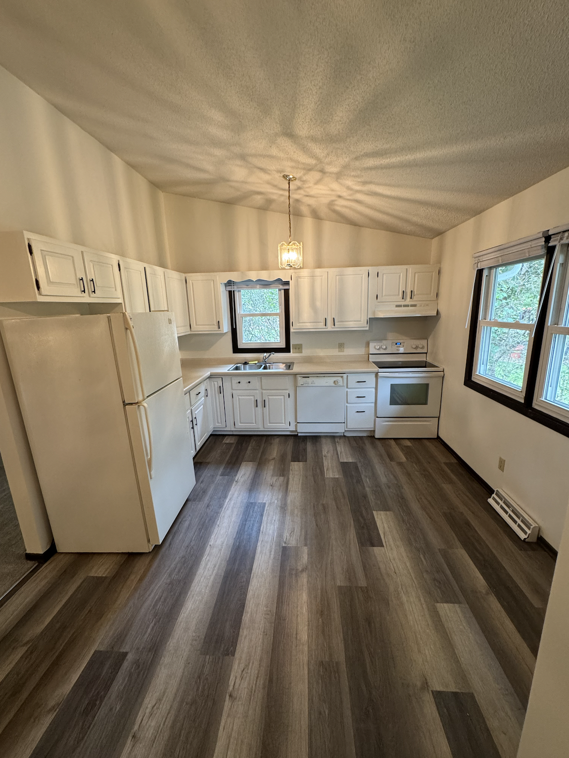 571  County Road B  E, Maplewood, MN