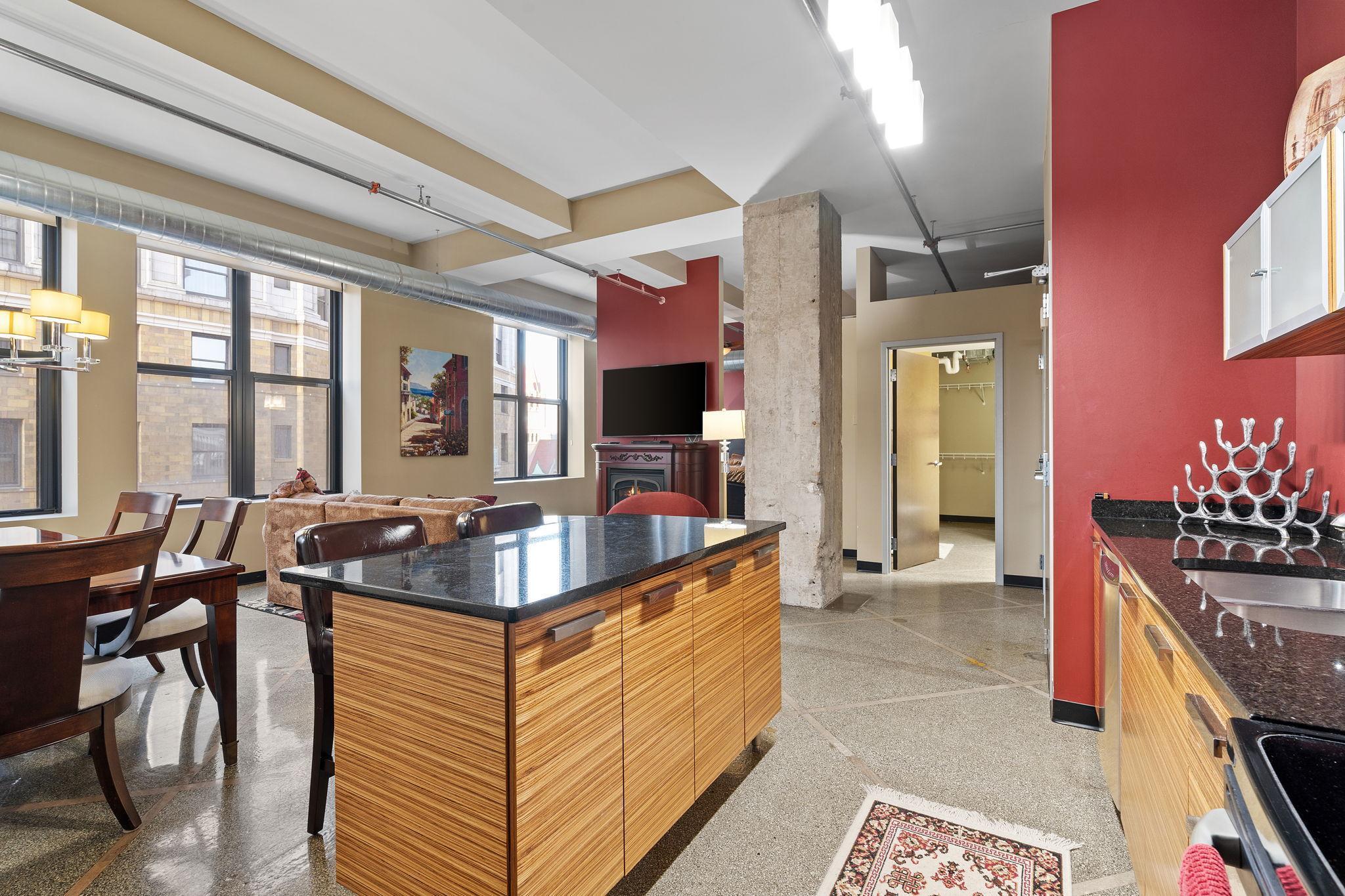 350  Saint Peter Street, Saint Paul, MN