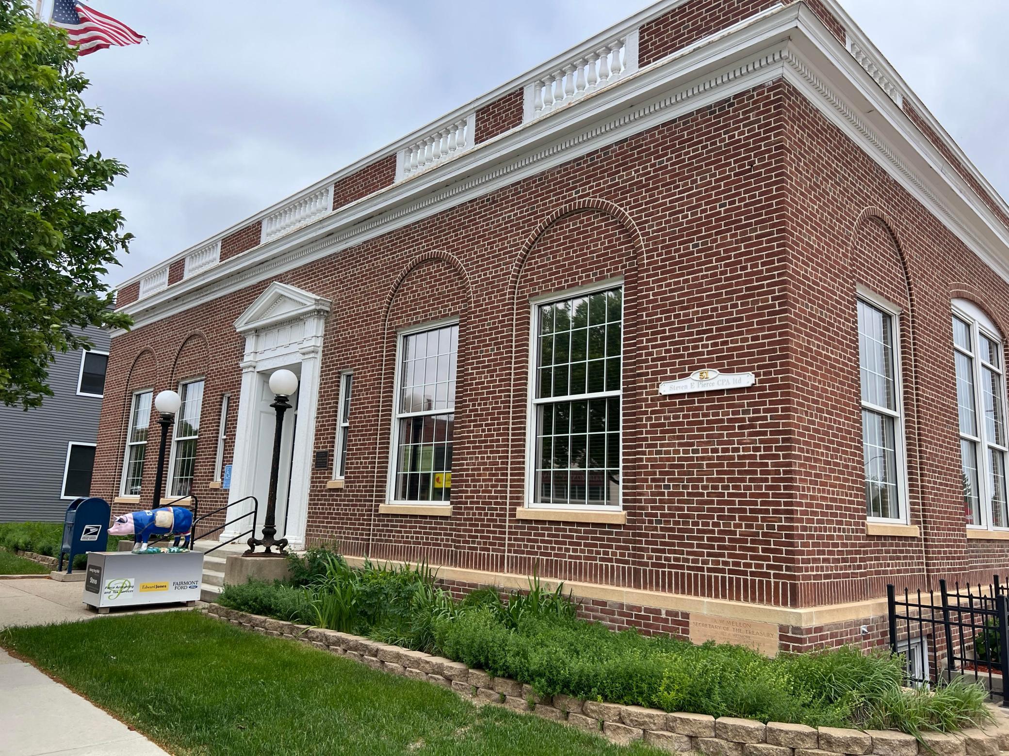 51  Downtown Plaza, Fairmont, MN