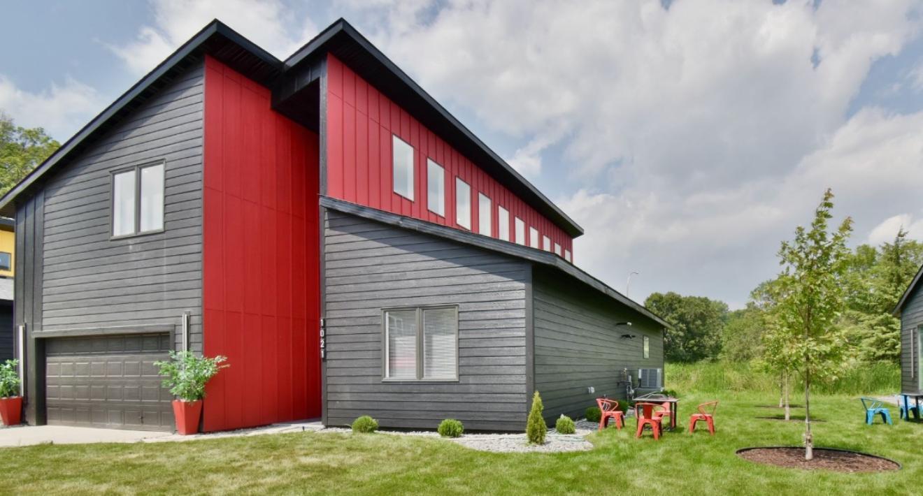 1021  Gardner Street  E, Wayzata, MN