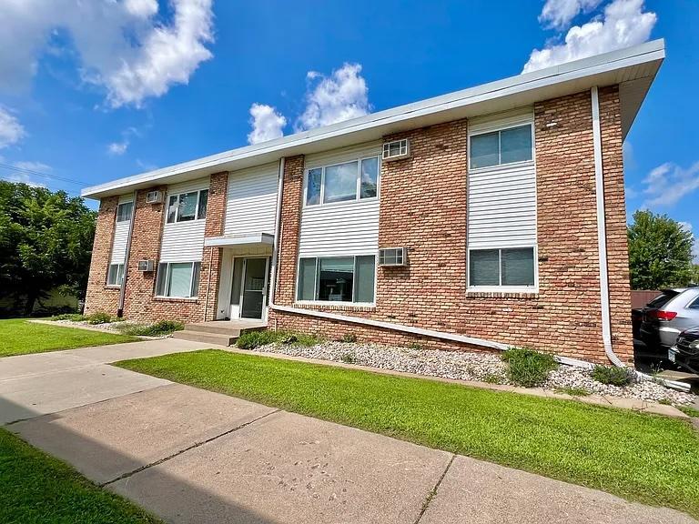 553  Lemon Street N, Hudson, WI