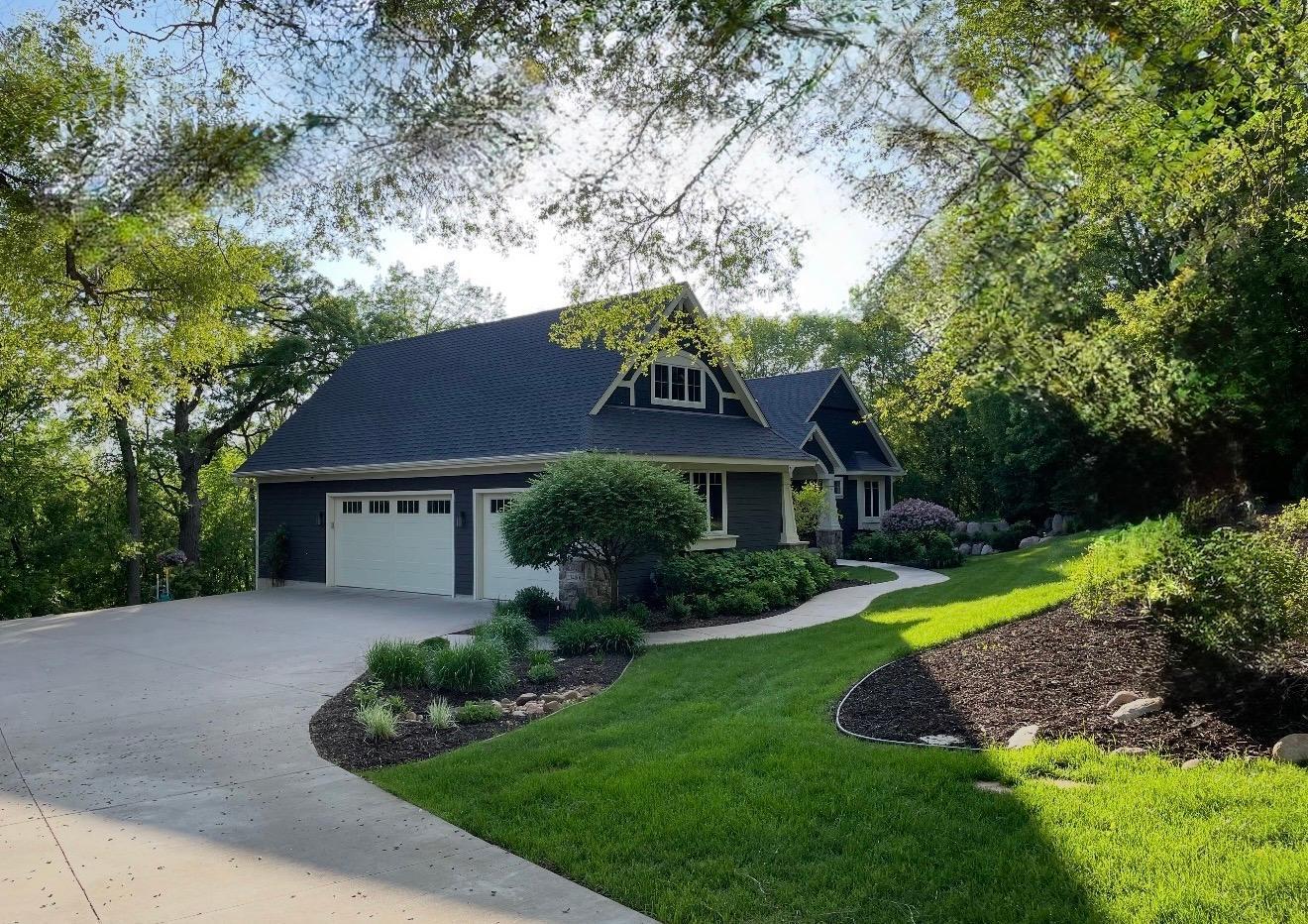 23400  Woodland Ridge Drive, Lakeville, MN