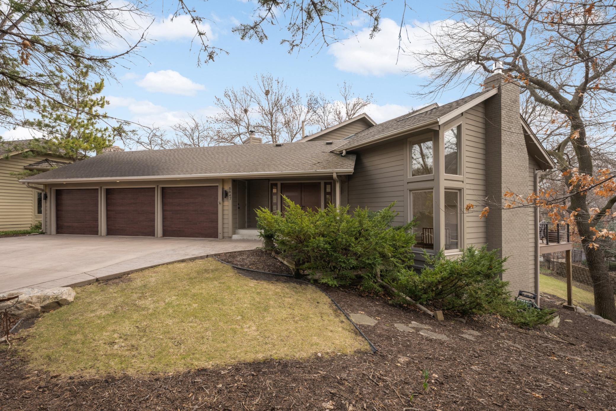 5847  Long Brake Trail, Edina, MN