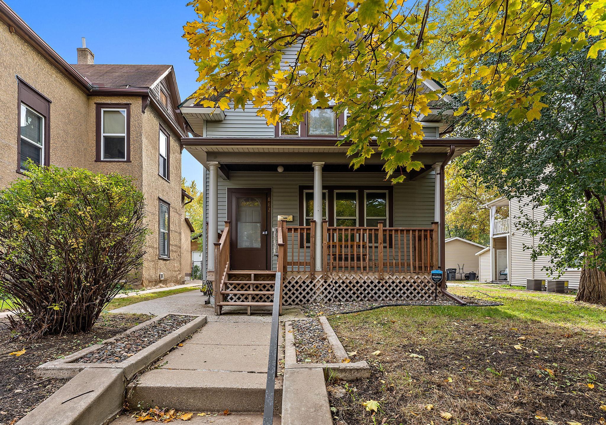882  Aurora Avenue, Saint Paul, MN